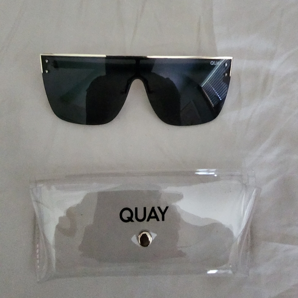 Quay Australia Sunglasses - Picture 2 of 4